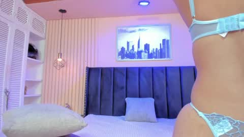 Viiolett online show from April 9, 8:25 pm