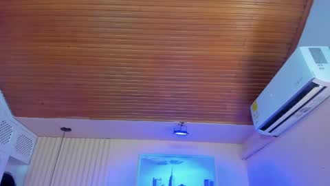 Viiolett online show from April 14, 7:42 pm