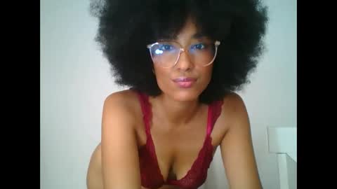 Snapshot of viiolettaaa chatting on April 15, 9:37 pm viiolettaaa online show from April 15, 9:37 pm