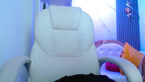 viioleta online show from March 4, 7:31 pm