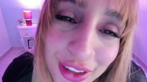 Violet online show from February 1, 1:09 pm