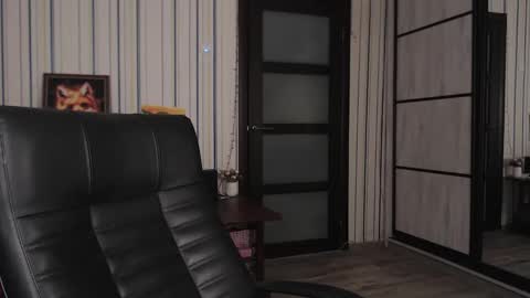 Snapshot of vikaericka chatting on February 19, 9:00 pm Vika online show from February 19, 9:00 pm