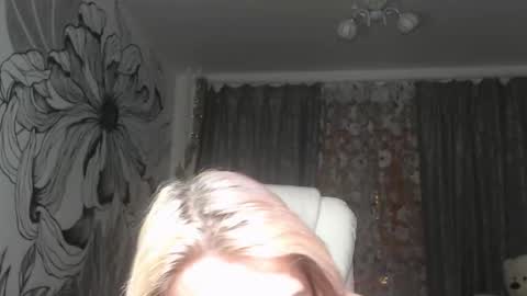 Snapshot of vikaohair chatting on January 12, 9:20 pm Vikaohair online show from January 12, 9:20 pm