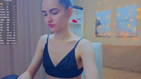 vikiberry online show from March 15, 3:01 am