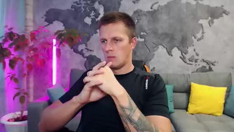 Snapshot of vikingchrisss chatting on October 18, 10:27 am vikingchrisss online show from October 18, 10:27 am