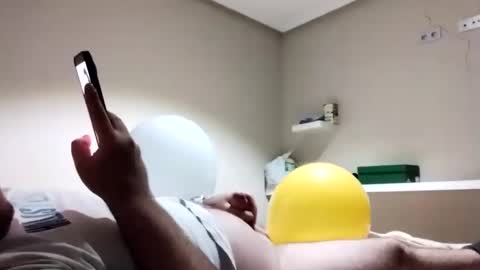 Snapshot of vikingo3333893888 chatting on February 4, 9:31 pm Vikingo online show from February 4, 9:31 pm