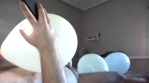 Snapshot of vikingo3333893888 chatting on February 6, 3:41 pm Vikingo online show from February 6, 3:41 pm