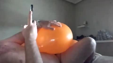 Snapshot of vikingo3333893888 chatting on March 10, 11:53 am Vikingo online show from March 10, 11:53 am