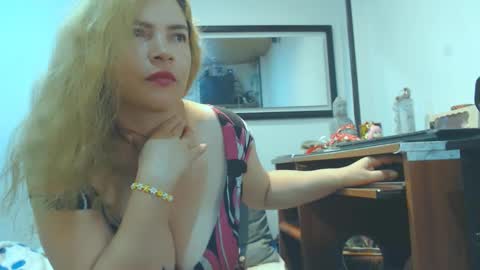 VIKKKTORIAAA online show from March 5, 5:29 am