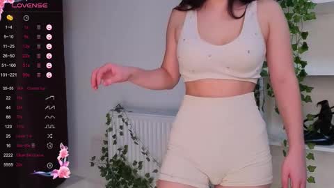 Snapshot of viksinite chatting on February 28, 7:48 pm Vixi online show from February 28, 7:48 pm