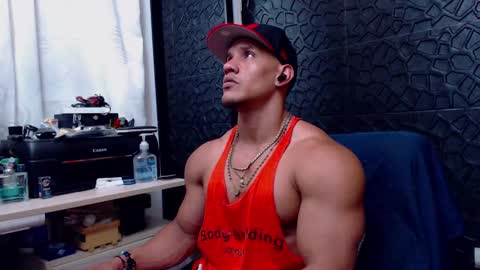 Viktor Herrera online show from February 5, 3:52 pm