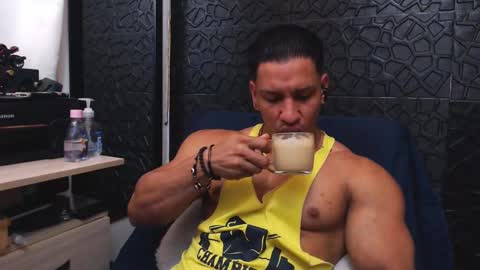 Viktor Herrera online show from October 2, 2:35 pm