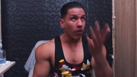 Viktor Herrera online show from October 16, 4:52 pm