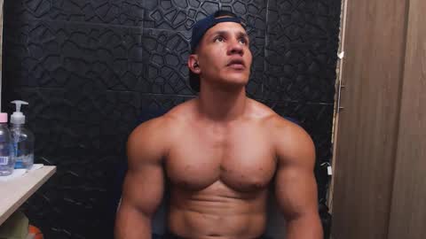 Viktor Herrera online show from November 8, 6:07 pm