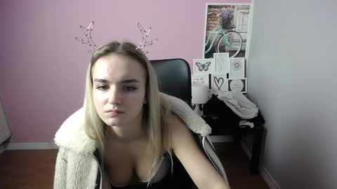viktoria_lovely online show from December 11, 2:11 pm