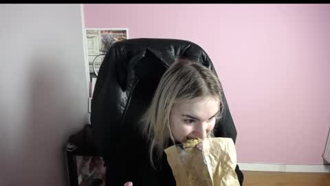 viktoria_lovely online show from February 10, 6:50 am