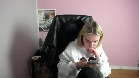 viktoria_lovely online show from March 27, 8:26 am