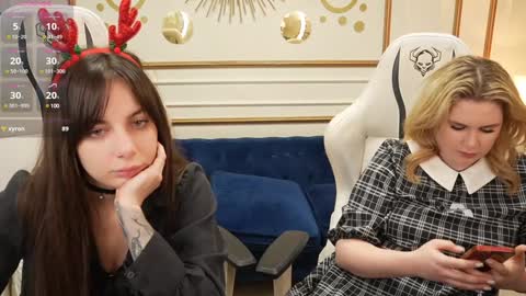 Snapshot of viktoria_storm chatting on December 24, 11:11 pm Alisa online show from December 24, 11:11 pm