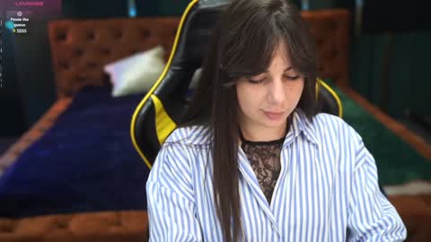 Snapshot of viktoria_storm chatting on January 15, 7:44 pm Alisa online show from January 15, 7:44 pm