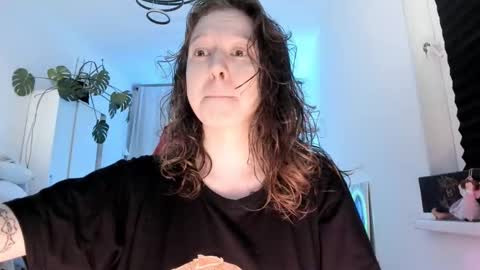 Snapshot of viktoria_sullivans chatting on November 26, 4:46 am Vikky online show from November 26, 4:46 am