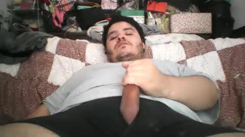 Snapshot of vikutsx chatting on January 31, 7:23 pm Vikut online show from January 31, 7:23 pm