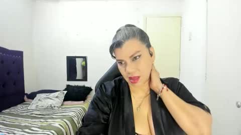 VIKY ADAMS online show from December 3, 9:18 am