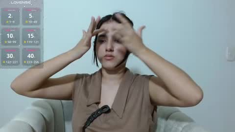 Snapshot of vikysexy28 chatting on February 23, 8:55 pm vikysexy28 online show from February 23, 8:55 pm