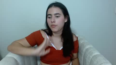 Snapshot of vikysexy28 chatting on February 25, 9:02 pm vikysexy28 online show from February 25, 9:02 pm