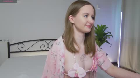 vinacasto online show from April 26, 2:15 pm