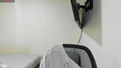 Snapshot of vinaly_y chatting on May 29, 8:07 pm Vinaly online show from May 29, 8:07 pm