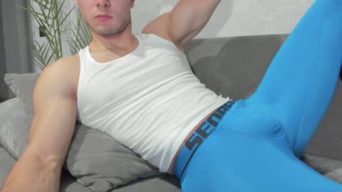 Vincent.  uncut 18cm online show from December 20, 3:31 pm