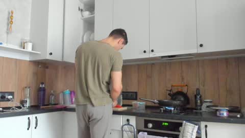 Vincent.  uncut 18cm online show from February 5, 8:54 am