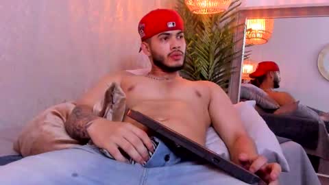 Snapshot of vincentblack_ chatting on September 24, 3:43 am Vincent online show from September 24, 3:43 am