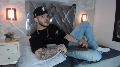 Snapshot of vincentblack_ chatting on October 7, 3:25 am Vincent online show from October 7, 3:25 am