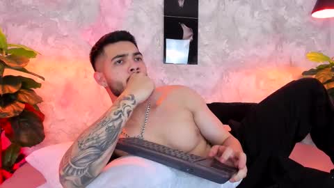 Snapshot of vincentblack_ chatting on October 10, 3:27 am Vincent online show from October 10, 3:27 am