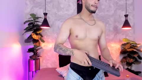 Snapshot of vincentblack_ chatting on October 16, 4:13 am Vincent online show from October 16, 4:13 am