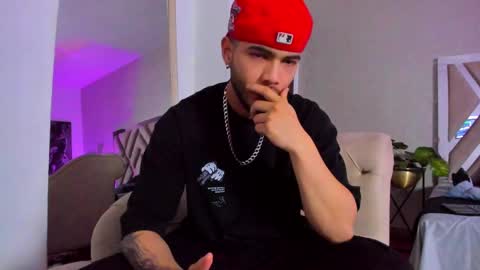 Snapshot of vincentblack_ chatting on October 20, 4:35 am Vincent online show from October 20, 4:35 am