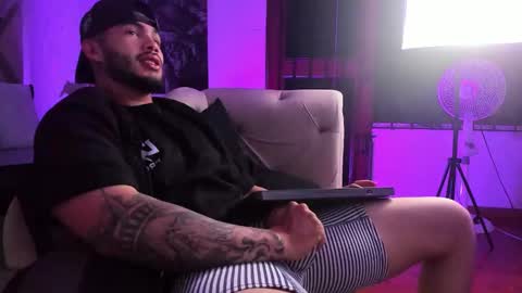 Vincent online show from January 12, 5:01 am