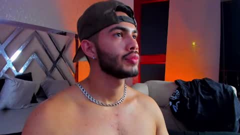 Vincent online show from May 17, 5:27 am