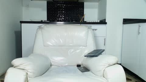 Snapshot of vincenthunter chatting on January 30, 1:22 am Vincent online show from January 30, 1:22 am