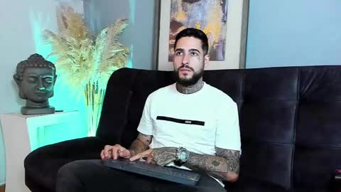 Vincent Sartori online show from November 24, 7:57 pm