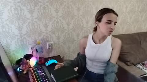 Mira online show from May 4, 4:36 pm