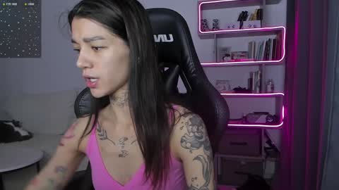 vinkitinkii online show from December 4, 9:07 am