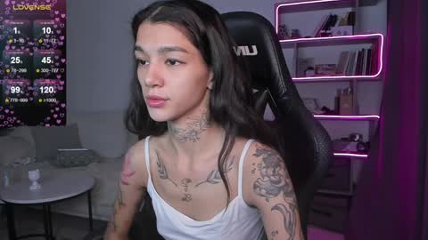 vinkitinkii online show from December 23, 6:22 am