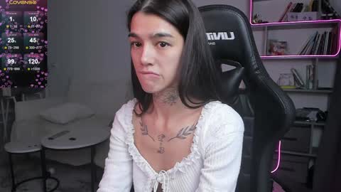 vinkitinkii online show from February 4, 10:00 am