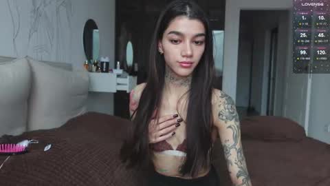 vinkitinkii online show from October 27, 7:01 am