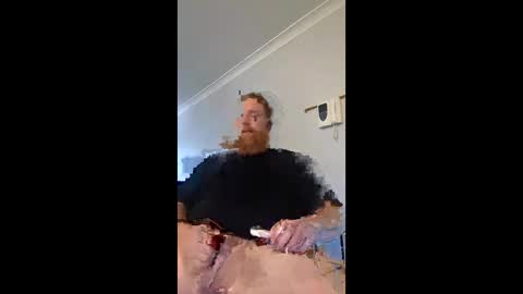 Snapshot of vinnieboiiii chatting on March 20, 4:17 am BigRed online show from March 20, 4:17 am