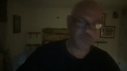 Snapshot of vinnumber8 chatting on October 28, 2:31 pm vinnumber8 online show from October 28, 2:31 pm