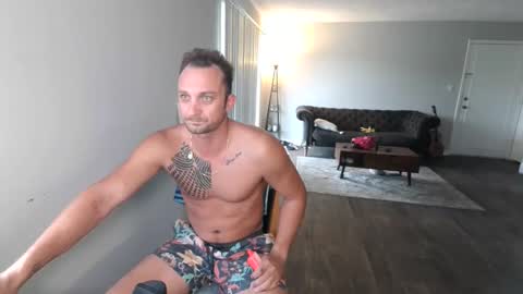 Snapshot of vinny_fuxgood chatting on October 30, 2:40 pm Vinny online show from October 30, 2:40 pm