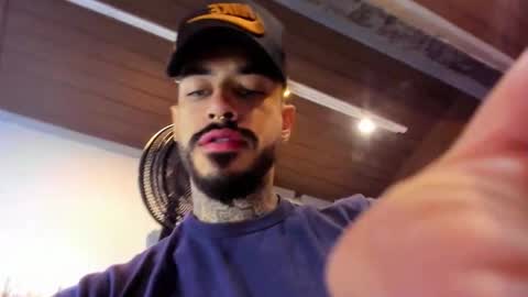 ---Vinzen--- online show from October 28, 3:43 am